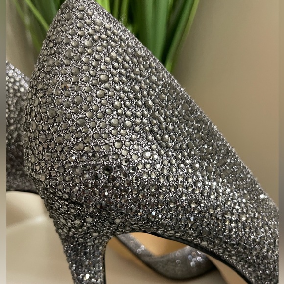 Sparkling Grey/Silver Heels - Picture 4 of 12